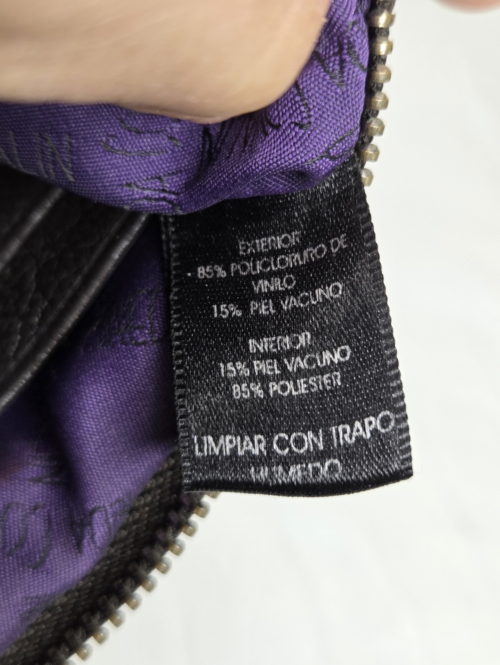 Pineda Covalin Purple Floral Leather/Polyester Wristlet /Silver Branded Zip Pull - Picture 8 of 13